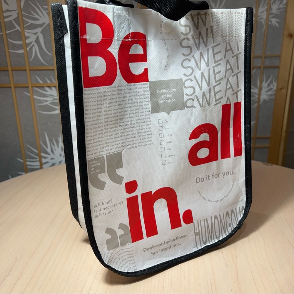 Lululemon Athletica: Shopping Bag 🛍 Measurements: H 12” x L 9" x W 4.5"